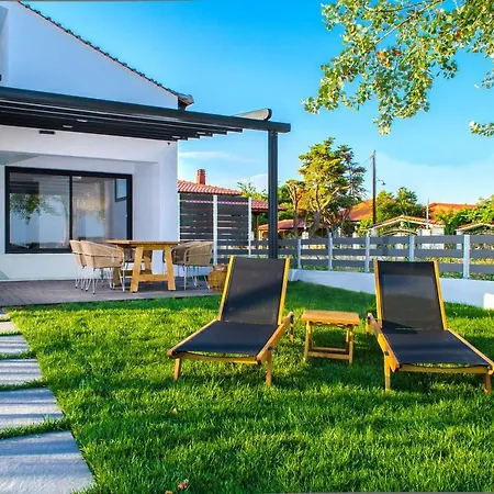 Guest house Thea 4*